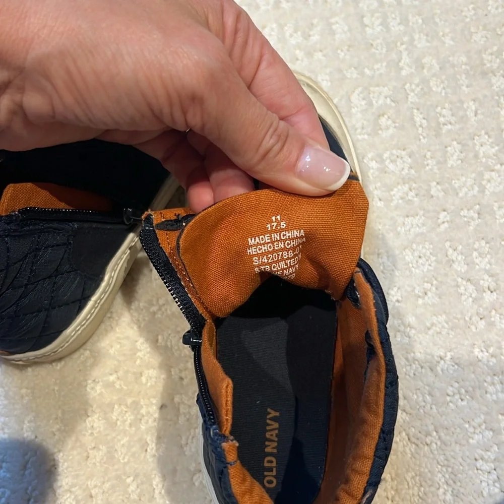 Toddler boy old navy size 11 high top navy sneakers